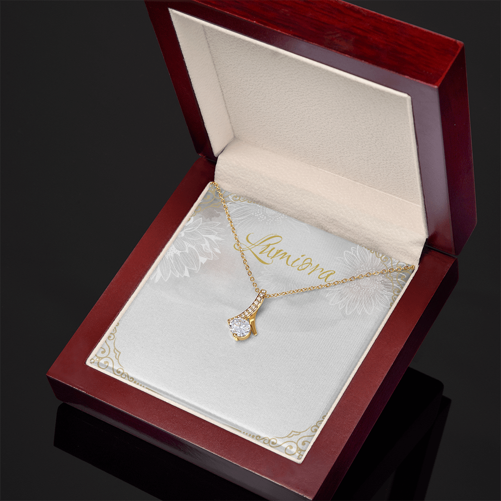 Alluring Beauty Necklace | Lumiora